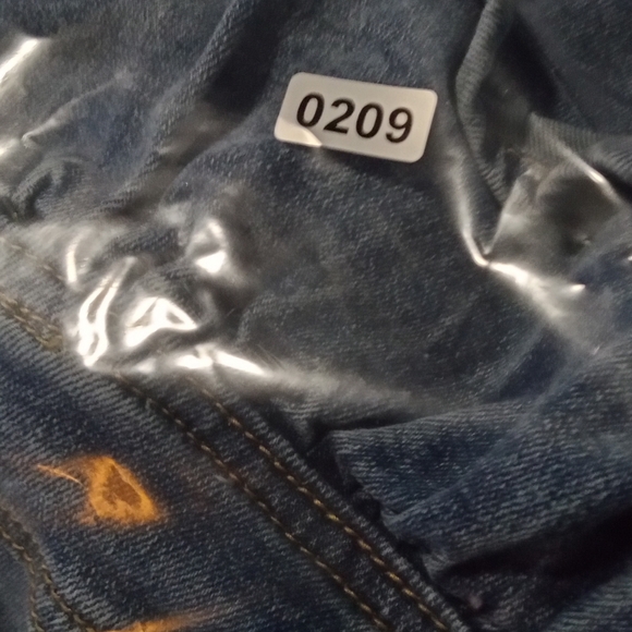 Chic Denim Ruffle Skort - Picture 5 of 5